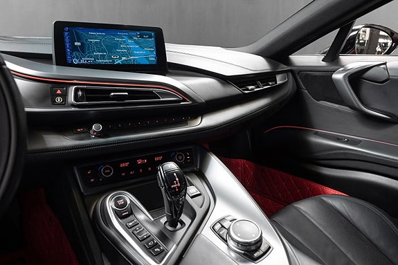 BMW i8 27 of 30
