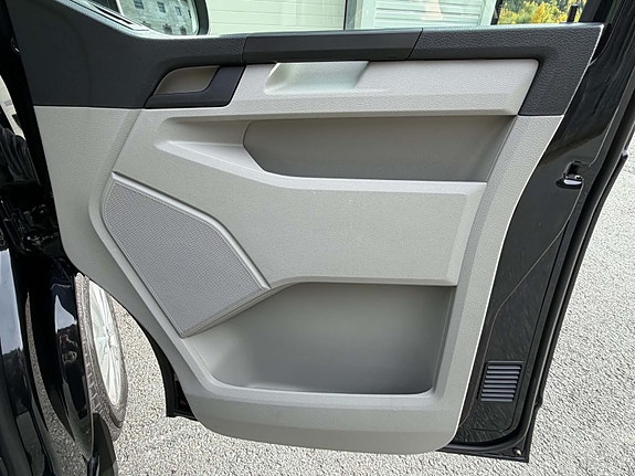 Volkswagen Transporter 27 of 30