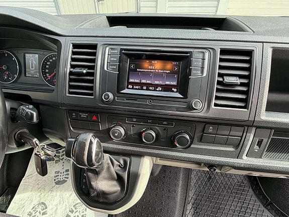 Volkswagen Transporter 21 of 30