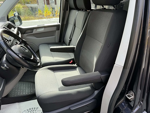 Volkswagen Transporter 15 of 30