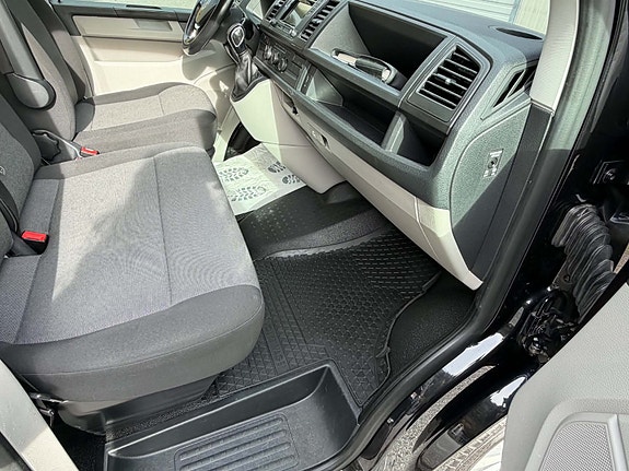 Volkswagen Transporter 16 of 30
