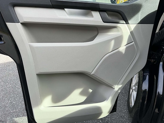 Volkswagen Transporter 26 of 30