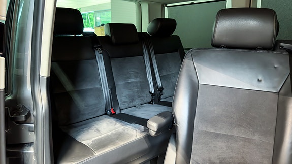Volkswagen Multivan 15 of 30