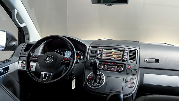 Volkswagen Multivan 29 of 30