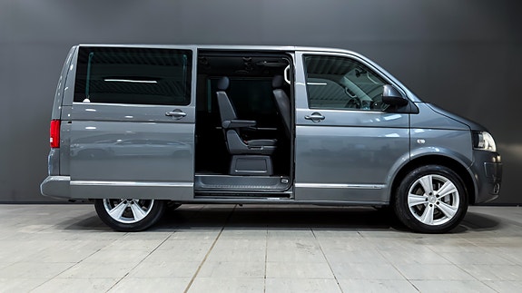 Volkswagen Multivan 7 of 30