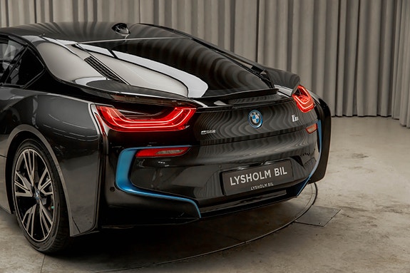BMW i8 13 of 30