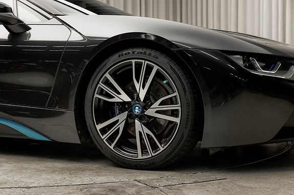 BMW i8 6 of 30