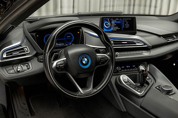BMW i8 25 of 30