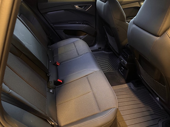 Audi Q4 e-tron 15 of 30