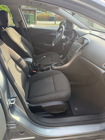 Opel Astra 9 of 11