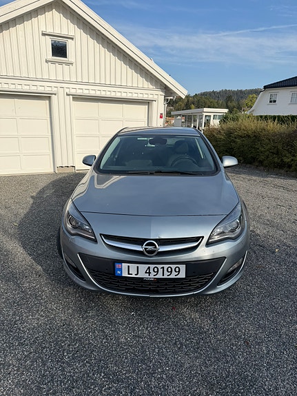 Opel Astra 2 of 11
