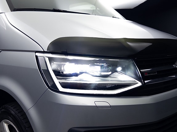 Volkswagen Caravelle 16 of 30