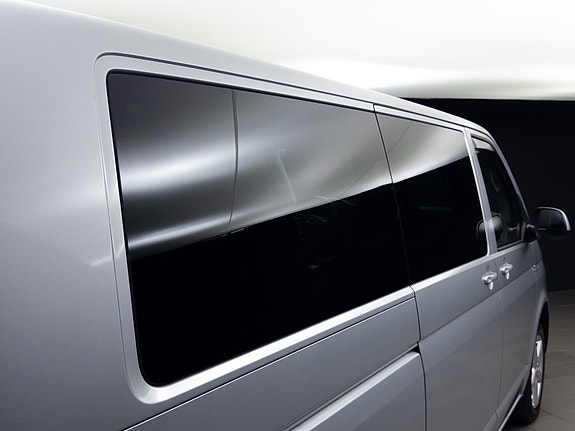 Volkswagen Caravelle 18 of 30