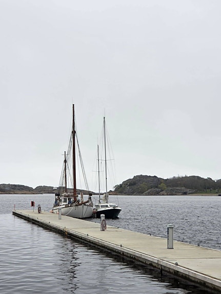 God sjøbåt med akterkabin og to styreposisjoner selges til høstpris. 5 of 11