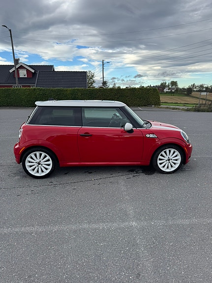 MINI Cooper 4 of 16