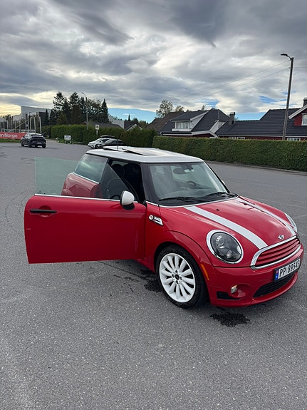 MINI Cooper 5 of 16