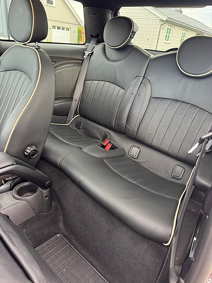 MINI Cooper 16 of 16