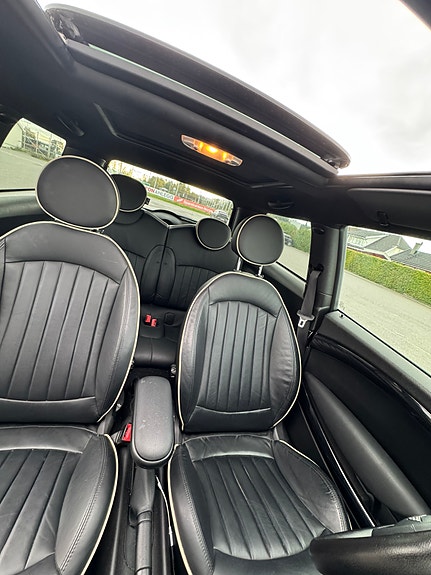 MINI Cooper 9 of 16