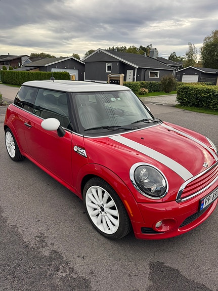 MINI Cooper 10 of 16