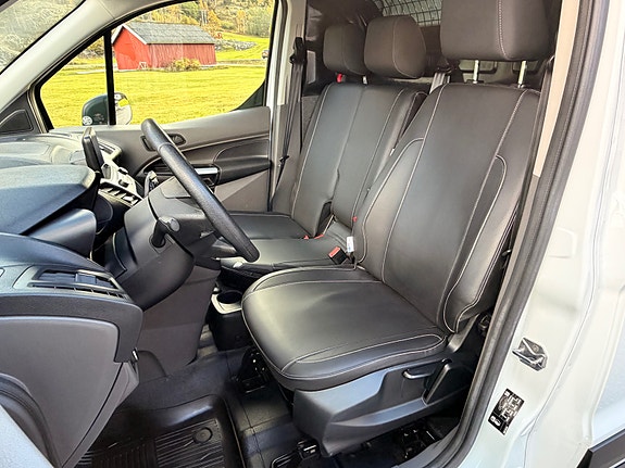 Ford Transit Connect 23 of 30