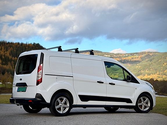 Ford Transit Connect 2 of 30