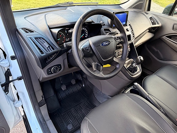 Ford Transit Connect 24 of 30