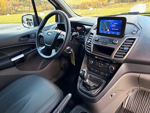 Ford Transit Connect 21 of 30