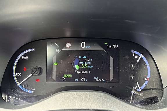 Toyota Yaris Cross 11 of 27