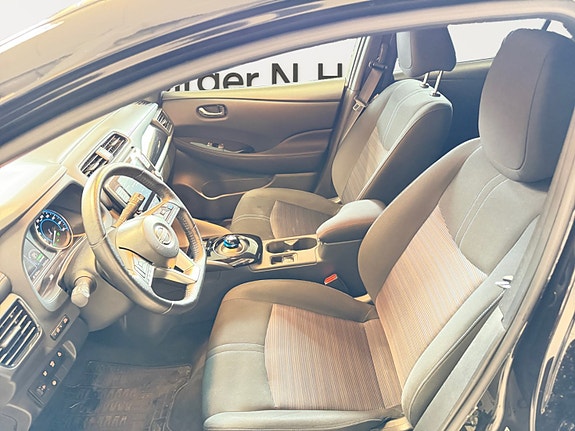 Nissan Leaf 9 of 15