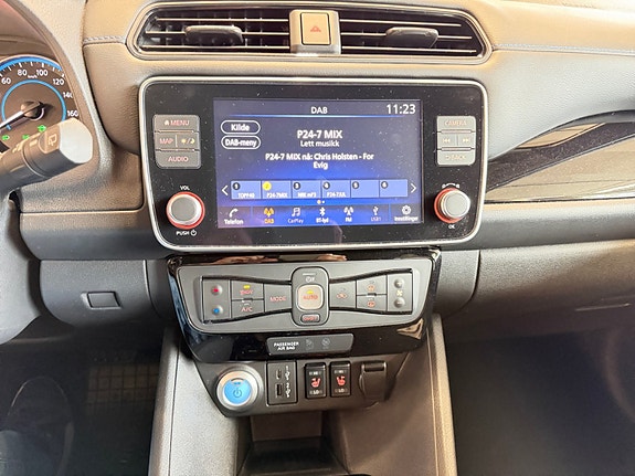 Nissan Leaf 11 of 15