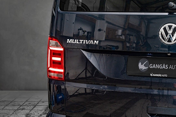 Volkswagen Multivan 9 of 24