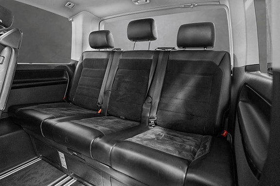 Volkswagen Multivan 24 of 24