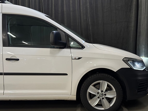 Volkswagen Caddy Maxi 10 of 30