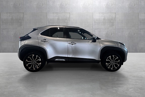 Toyota Yaris Cross 6 of 28