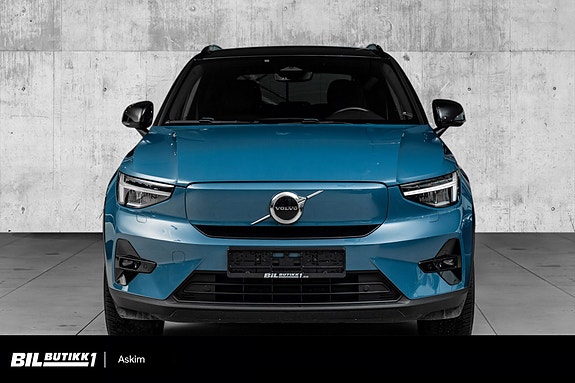 Volvo XC40 3 of 24