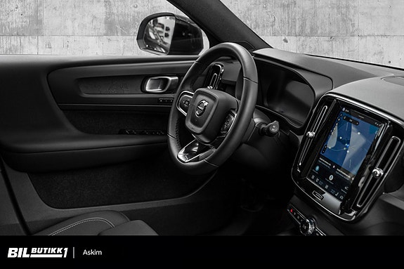 Volvo XC40 11 of 24