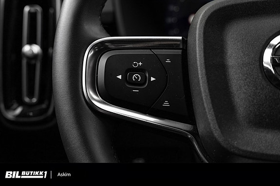 Volvo XC40 15 of 24