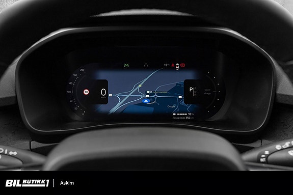 Volvo XC40 14 of 24