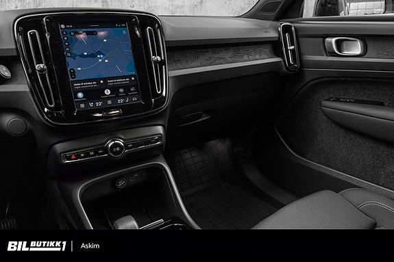 Volvo XC40 16 of 24