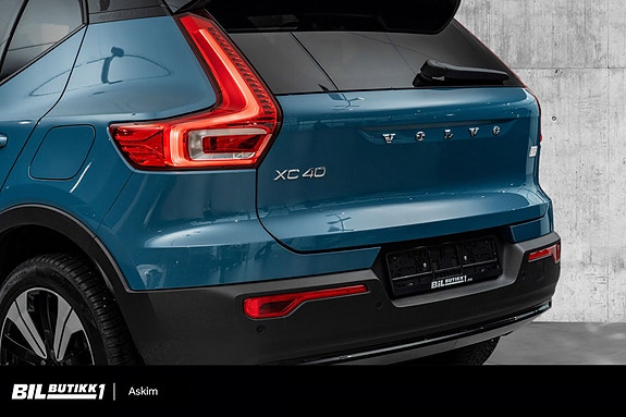Volvo XC40 6 of 24