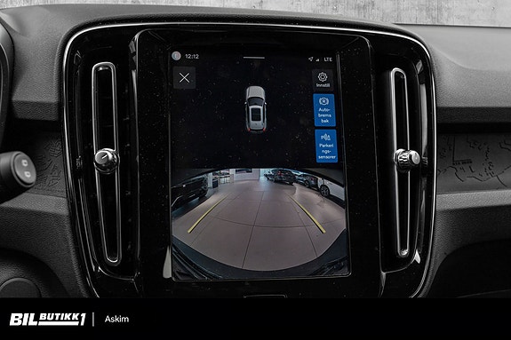 Volvo XC40 18 of 24