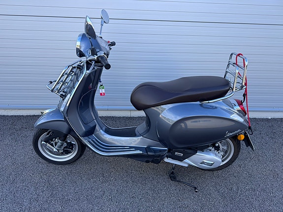 Vespa Primavera 125 5 of 12
