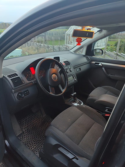 Volkswagen Touran 7 of 23
