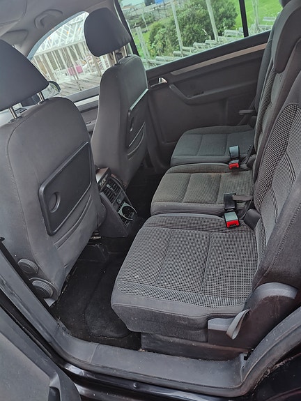 Volkswagen Touran 6 of 23
