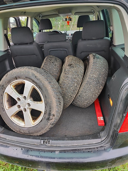 Volkswagen Touran 11 of 23