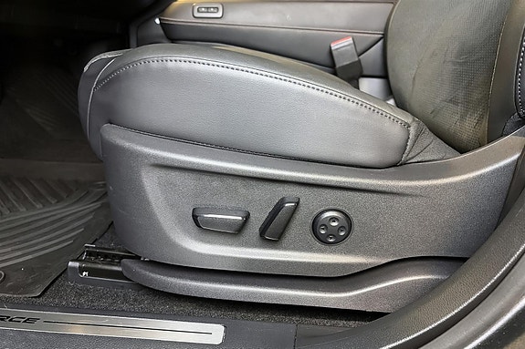 Nissan Ariya 10 of 25