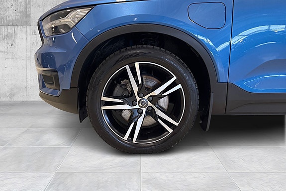 Volvo XC40 9 of 24