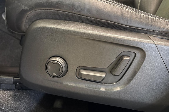 Volvo XC40 16 of 24
