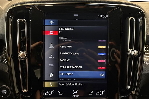 Volvo XC40 12 of 24