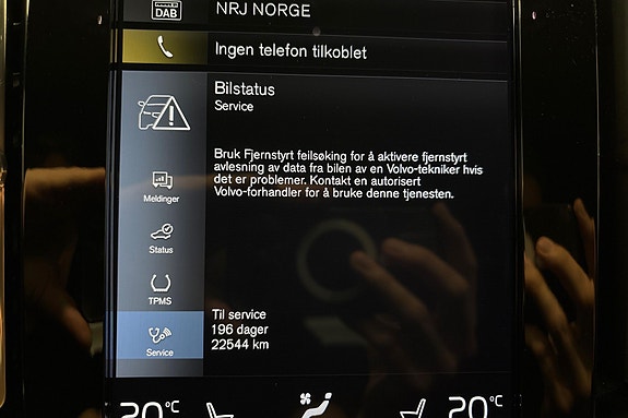 Volvo XC40 13 of 24